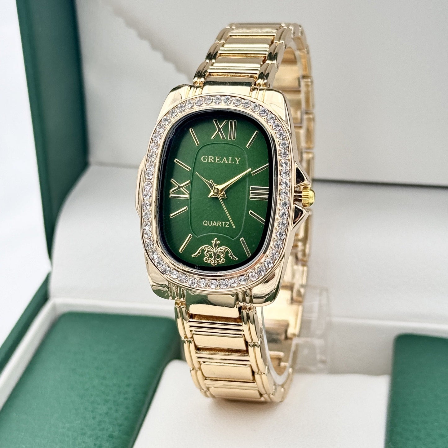 Women's Elegant Oval Dial Quartz Watch with Roman Numerals – Classic Analog Dress Watch with Alloy Band in 7 Colors, Perfect Gift for Women, Birthday, Anniversary & Holiday