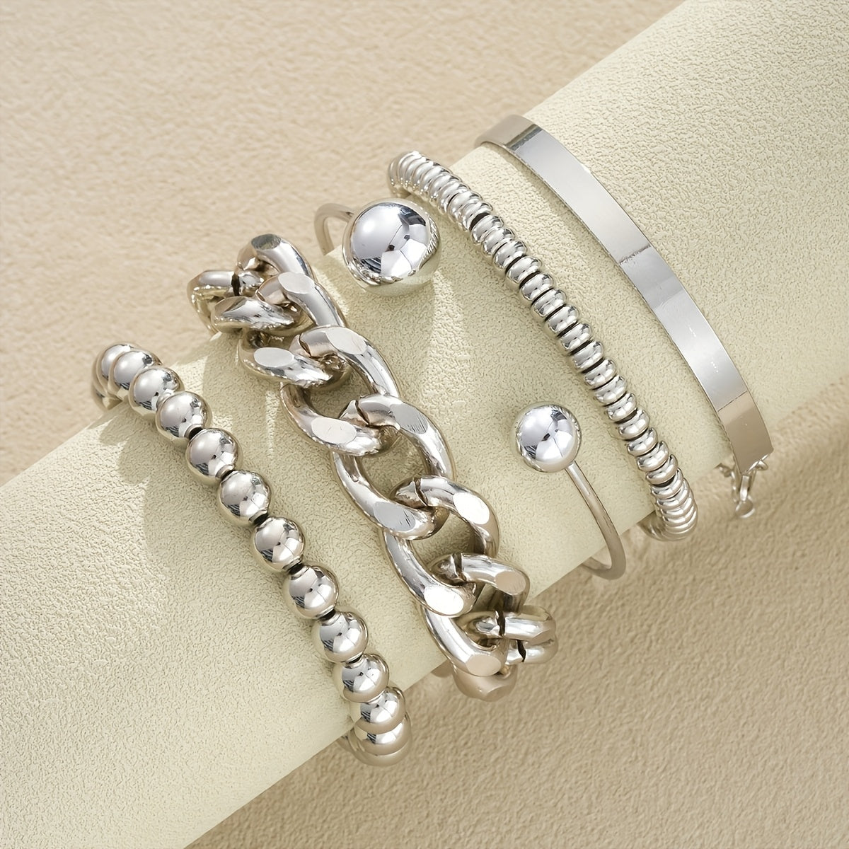 5-Piece Chunky Wide Chain Beaded Bracelet Set for Women – Stackable Layering Fashion Jewelry, Gold & Silver Tones, Perfect for Daily Wear, Dating, Vacation, Parties & Gifts for Girlfriend
